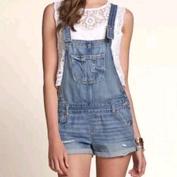 Hollister Distressed Dungarees Shorts 
